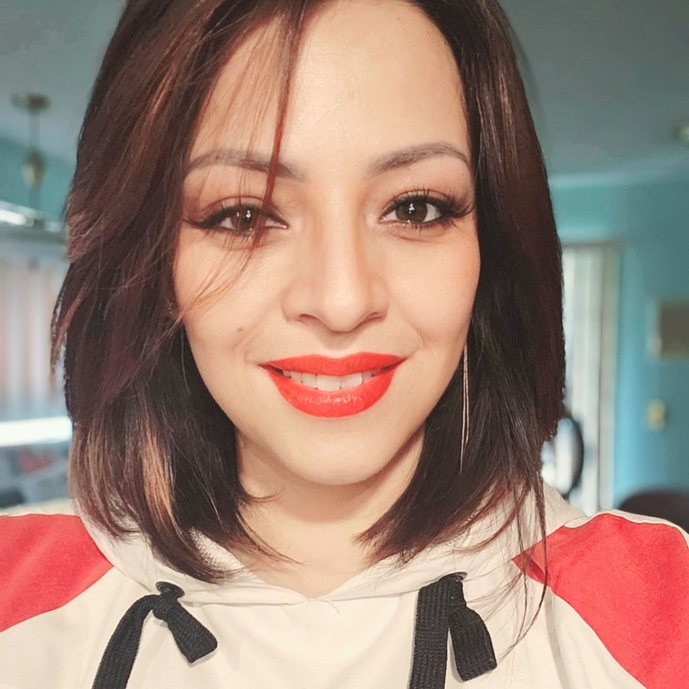 Meet your Posher, Fleur